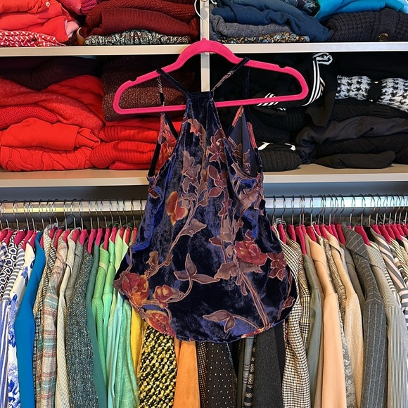 Anama navy with pink floral print crushed velvet top size XS - Picture 3 of 3